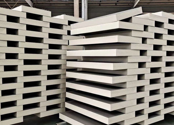 แผ่นหลังคาภายนอก Class A Pu Insulated Sandwich Panels ฉนวนกันไฟ 60 มม